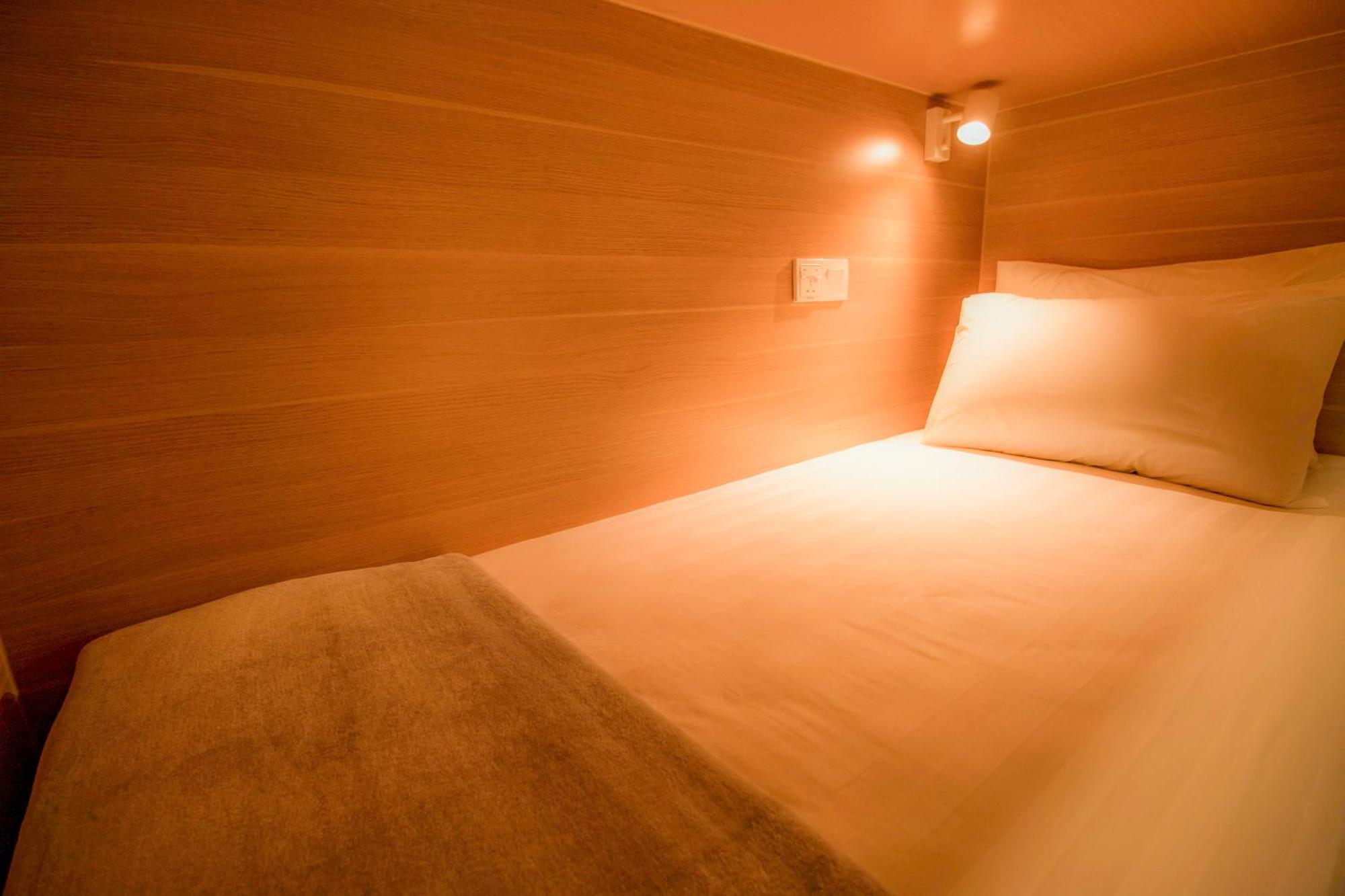 Hexa Hotel & Backpackers Capsules Bukit Bintang Kuala Lumpur Szoba fotó